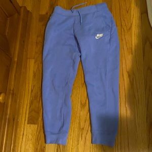 really cute and soft Nike girls sweat pants